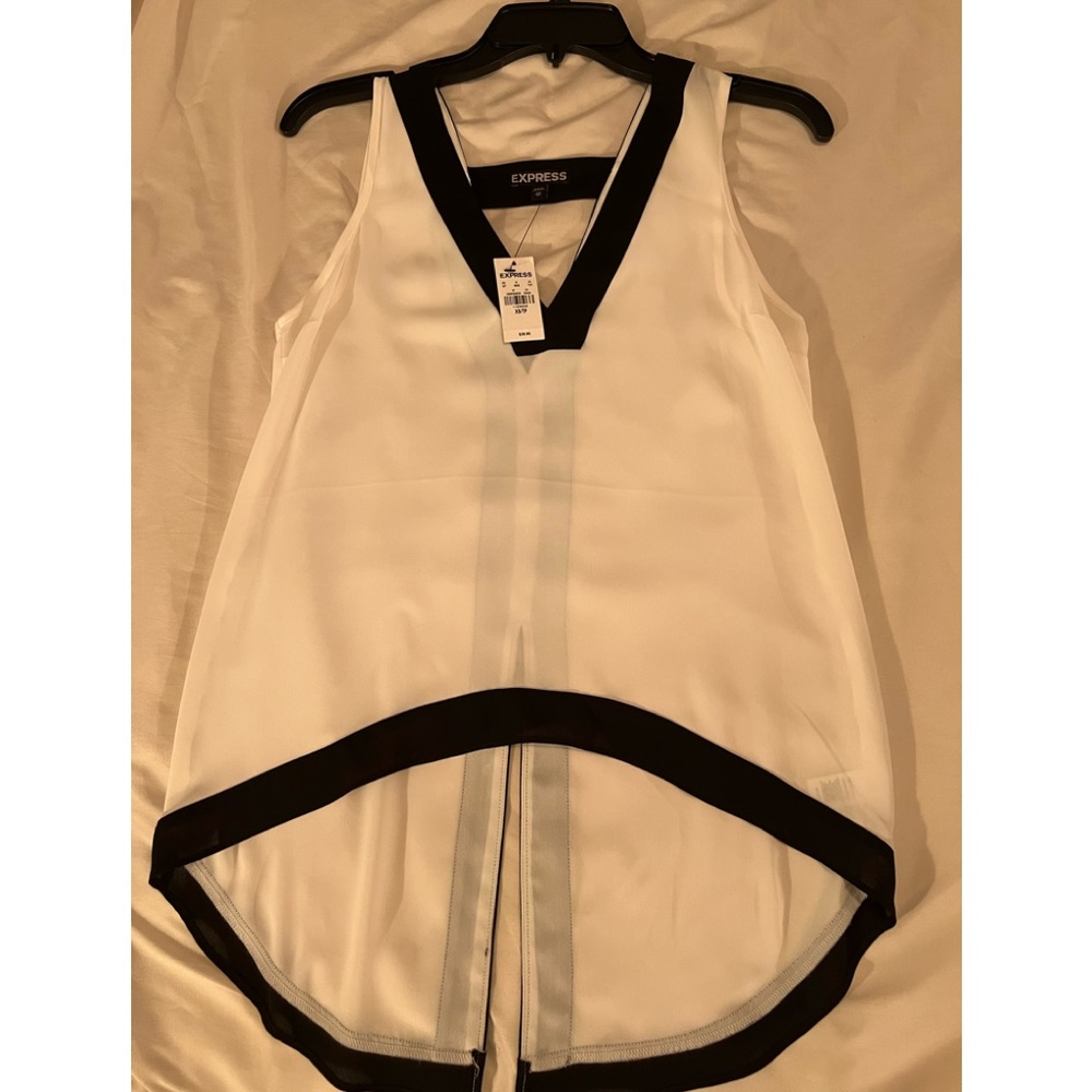 BNWT.  Express tank top.  XS.